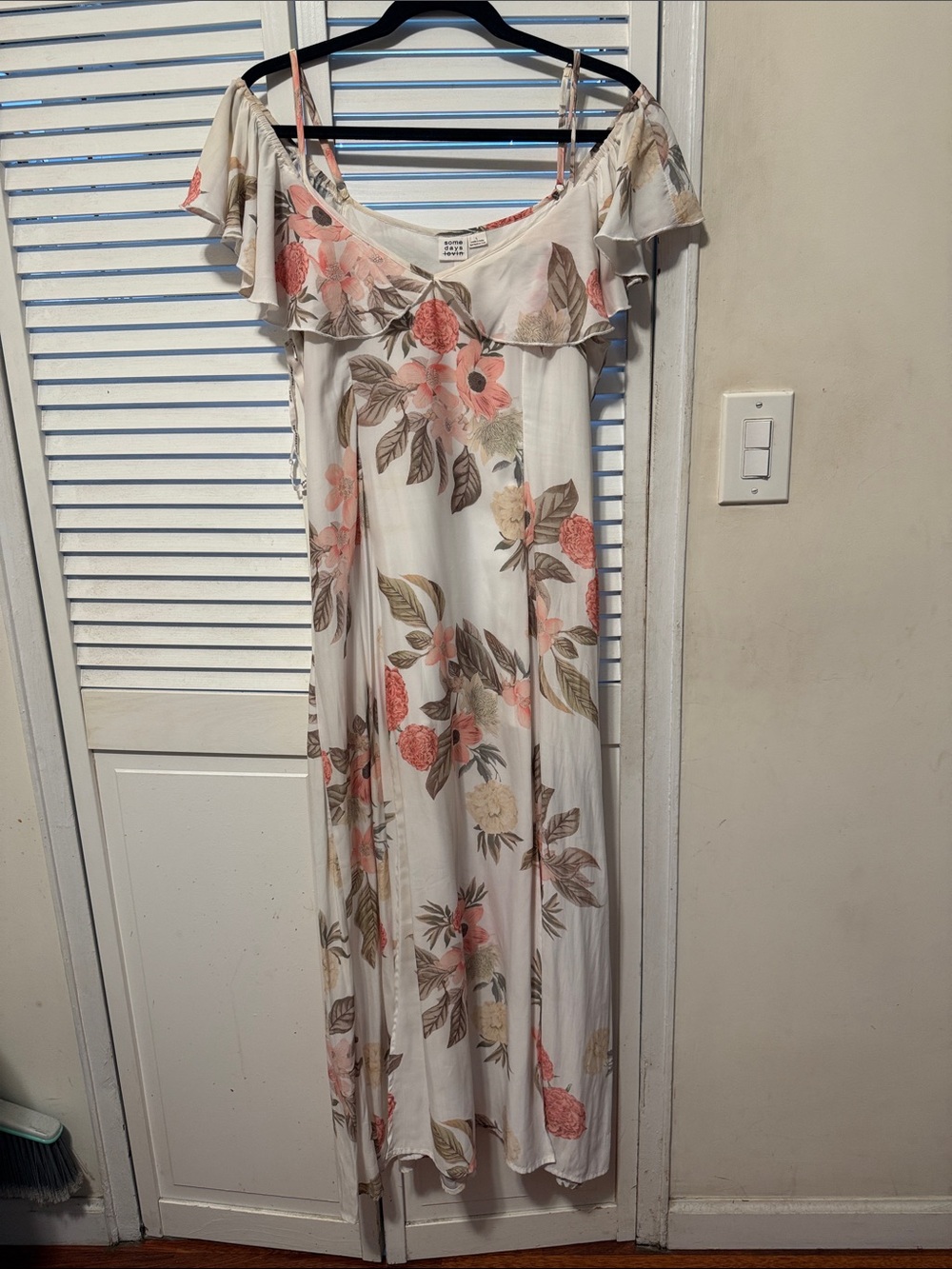 Somedays Lovin Floral Off-Shoulder Maxi Dress in Cream, Pink, Brown